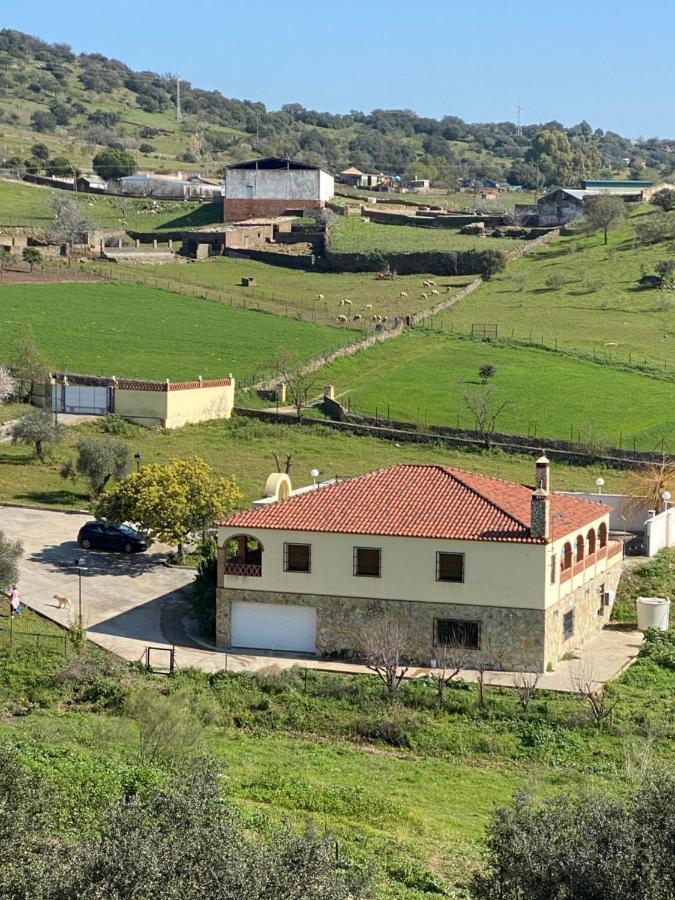 Casa Rural Montes De Trigo Jerez De Los Caballeros Exterior foto
